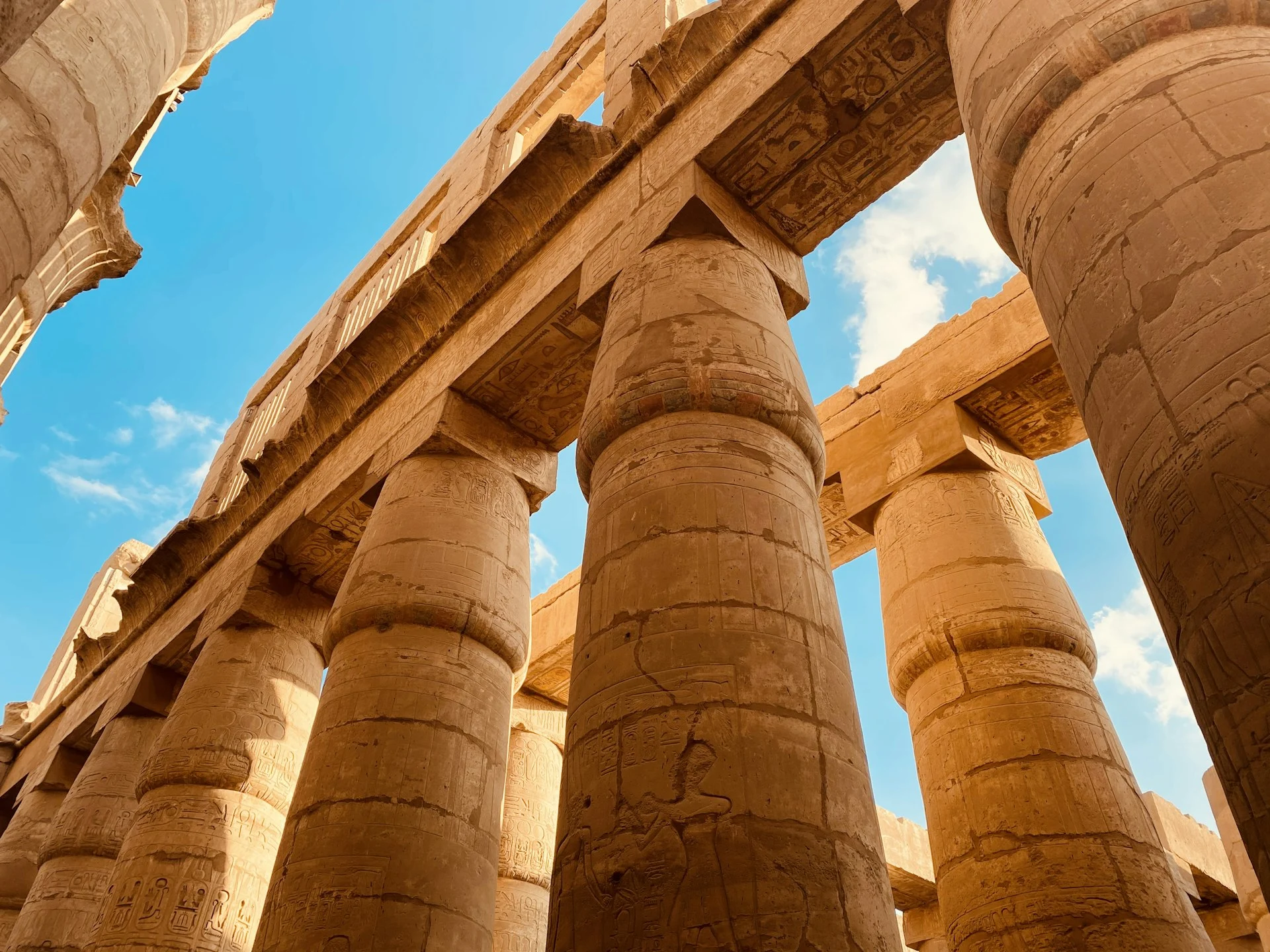 Colonne monumentali del tempio di Karnak a Luxor