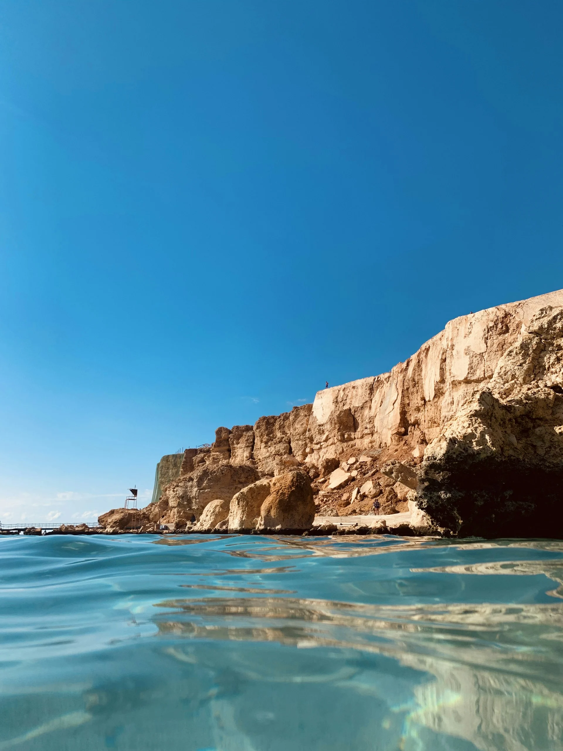 Scogliera e acque cristalline del Mar Rosso